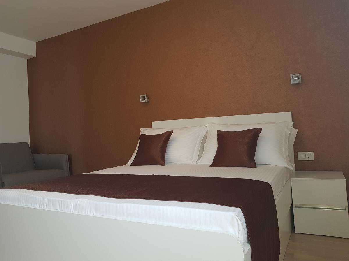 Apartments Petricevic Podstrana Exterior foto