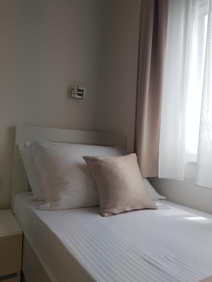 Apartments Petricevic Podstrana Exterior foto